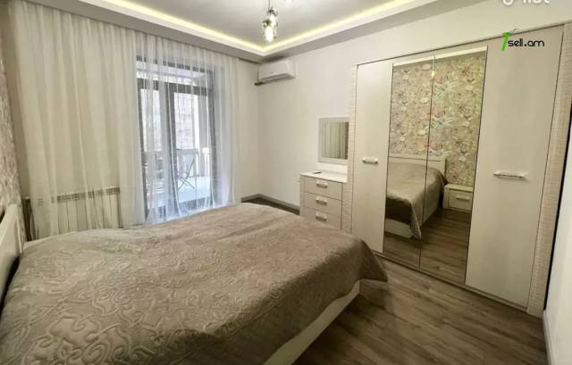 2 սենյականոց բնակարան Սարյանի փողոցում, 75 ք.մ., բարձր առաստաղներ, 2/5 հարկ, եվրովերանորոգված