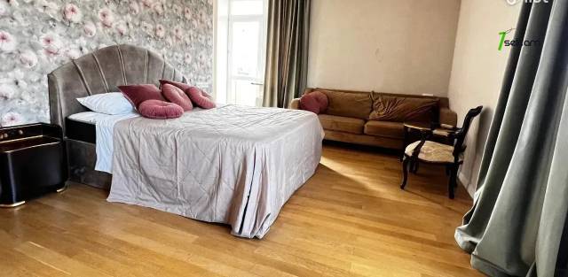 4 սենյականոց բնակարան նորակառույց շենքում Խաչատուր Աբովյանի փողոցում, 200 քմ, 2 սանհանգույց