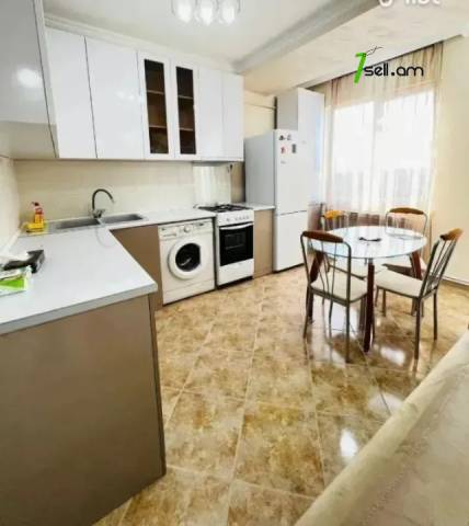 2 սենյականոց բնակարան Արամ Խաչատրյան փողոցում, 49 քմ, 9/13 հարկ, դիզայներական ոճով վերանորոգված