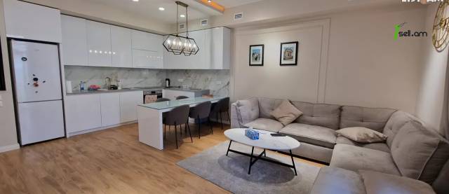 3 սենյականոց բնակարան Թումանյան փողոցում, 70 ք.մ., 3/5 հարկ, դիզայներական ոճով վերանորոգված