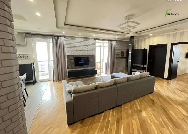 3 սենյականոց բնակարան նորակառույց շենքում Հրաչյա Ներսիսյան փողոցում, 115 քմ, 2 սանհանգույց