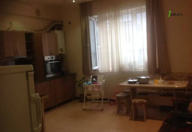 Երկու հարկանի քարե տուն Ազատամարտիկների փողոցում Էրեբունիում, 200 ք.մ., 2 սանհանգույց