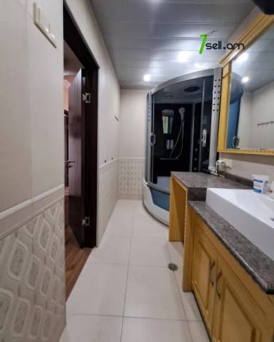 4 սենյականոց բնակարան նորակառույց շենքում Խորենացու փողոցում, 98 ք.մ., 2 սանհանգույց