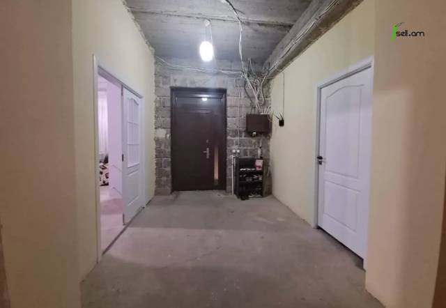 Երկու հարկանի քարե տուն Մոլդովական փողոցում Նոր Նորքում, 630 ք.մ., 2 սանհանգույց