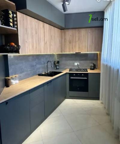 4 սենյականոց բնակարան, Նորաշեն թաղամաս, 83 ք.մ., 11/16 հարկ, 2 սանհանգույց, կապիտալ վերանորոգված