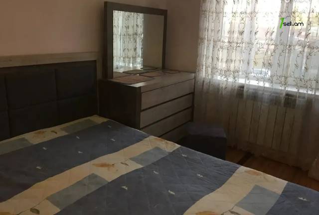 2 սենյականոց բնակարան Արցախի պողոտայում, 60 ք.մ., 2/5 հարկ, կապիտալ վերանորոգված, քարե շենք