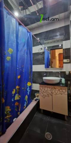 3 սենյականոց բնակարան Նալբանդյան փողոցում, 70 ք.մ., 3/6 հարկ, եվրովերանորոգված, քարե շենք