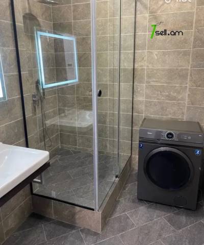 2 սենյականոց բնակարան նորակառույց շենքում Կոմիտասի պողոտայում, 94 ք.մ., բարձր առաստաղներ, 11/16 հարկ