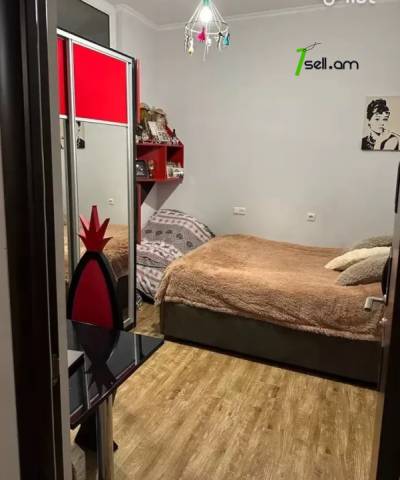 3 սենյականոց բնակարան նորակառույց շենքում Նիկողայոս Ադոնցի փողոցում, 68 ք.մ., 15/17 հարկ