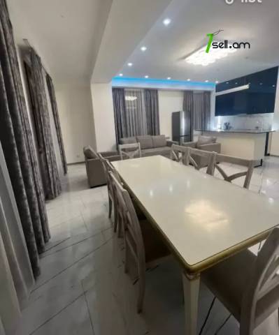 4 սենյականոց բնակարան նորակառույց շենքում Նիկողայոս Ադոնցի փողոցում, 130 ք.մ., 2 սանհանգույց