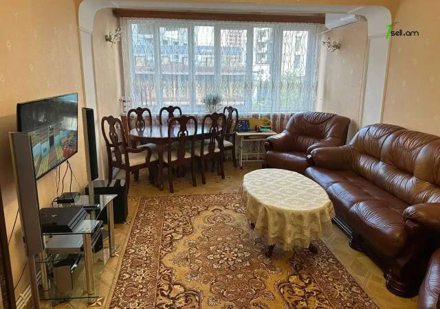 4 սենյականոց բնակարան Մամիկոնյանց փողոցում, 94 ք.մ., նախավերջին հարկ, կապիտալ վերանորոգված