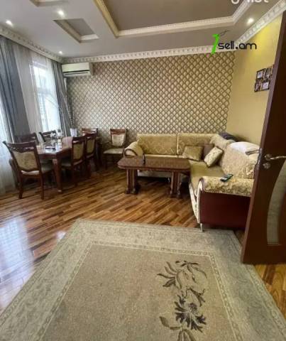 3 սենյականոց բնակարան նորակառույց շենքում Մելքումովի փողոցում, 93 ք.մ., նախավերջին հարկ