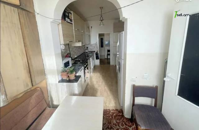 4 սենյականոց բնակարան, Մարգարյան փողոցի 2-րդ նրբանցք, 78 ք.մ., 6/9 հարկ