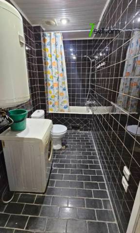 3 սենյականոց բնակարան Տպագրիչների փողոցում, 90 քմ, 2/5 հարկ, կոսմետիկ վերանորոգում, քարե շենք