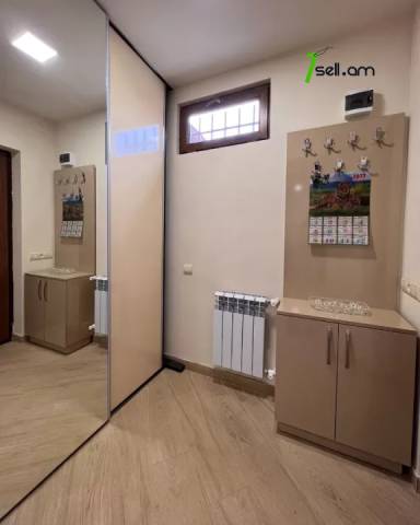 Մեկ հարկանի քարե տուն Ղափանցյան փողոցում Արաբկիրում, 500 ք.մ., եվրովերանորոգված