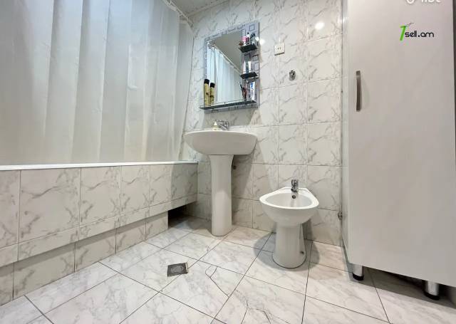 3 սենյականոց բնակարան, Vardanants St, 100 ք.մ., 2 սանհանգույց, բարձր առաստաղներ, 3/5 հարկ