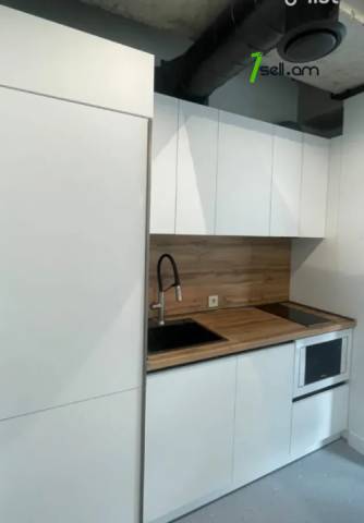 Բազմաֆունկցիոնալ գույք Ոսկերիչների փողոցում կենտրոնում, 150 քմ