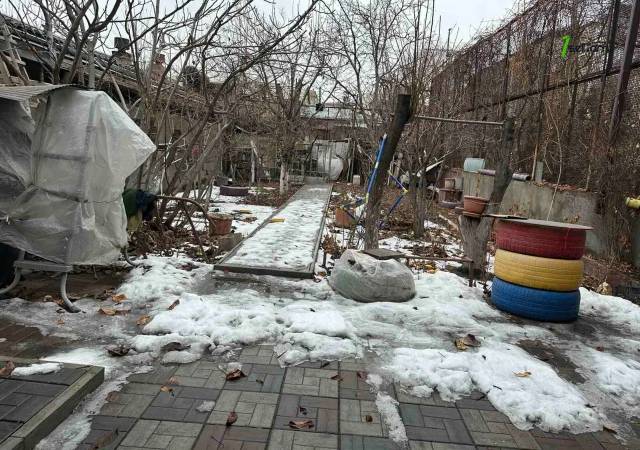 Երկու հարկանի քարե տուն Մարշալ Բաղրամյան պողոտայում Արաբկիրում, 130 ք.մ., 2 սանհանգույց