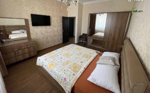 Երկու հարկանի քարե տուն, Գ-1 թաղամաս Աջափնյակում, 150 քմ, 2 սանհանգույց, կապիտալ վերանորոգված