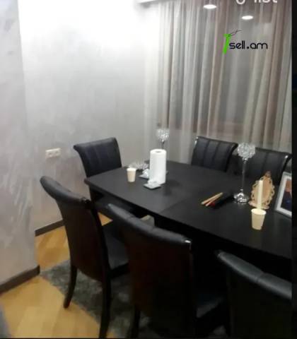 3 սենյականոց բնակարան Սամվել Սաֆարյան փողոցում, 76 քմ, 1/5 հարկ, դիզայներական ոճով վերանորոգված