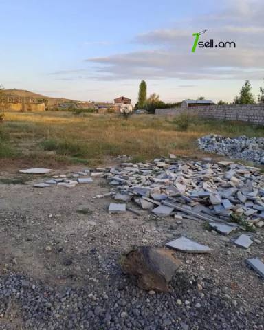 Գյուղատնտեսական հողատարածք Ջրվեժում, 1350 ք.մ.