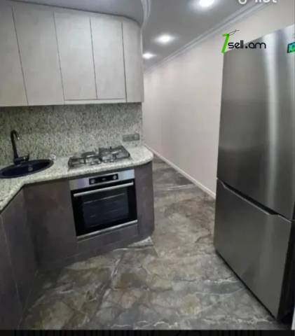 2 սենյականոց բնակարան Կոմիտասի պողոտայում, 56 քմ, 2/5 հարկ, կապիտալ վերանորոգված, քարե շենք