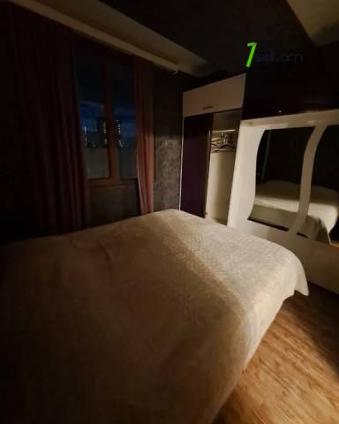 3 սենյականոց բնակարան Երվանդ Քոչարի փողոցում, 72 ք.մ., 4/9 հարկ, կապիտալ վերանորոգված