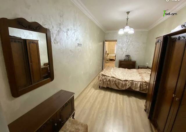 2 սենյականոց բնակարան Գրիբոյեդով փողոցում, 56 ք.մ., 2/5 հարկ, բարձր առաստաղներ, եվրովերանորոգված
