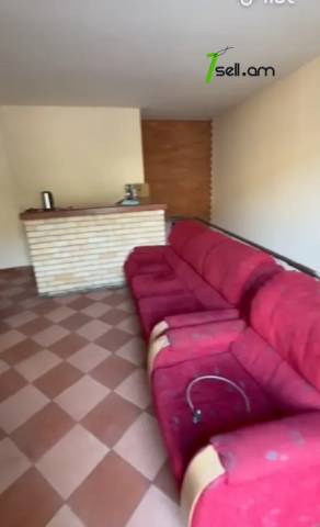 Բազմաֆունկցիոնալ գույք Պռոշյան փողոցում կենտրոնում, 120 քմ