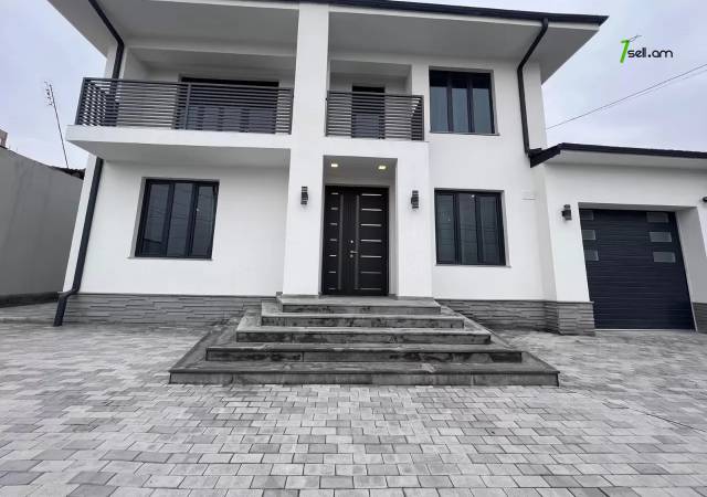 Երկու հարկանի քարե տուն Գոգոլի փողոցում Քանաքեռ Զեյթունում, 550 ք.մ., 3+ սանհանգույց