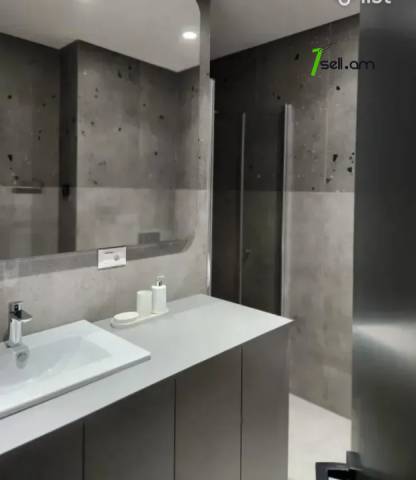 2 սենյականոց բնակարան նորակառույց շենքում Ալեք Մանուկյան փողոցում, 49 ք.մ., բարձր առաստաղներ