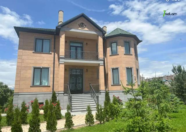Երկու հարկանի տուն, Մուշ թաղամաս Աջափնյակում, 2500 քմ, 3+ սանհանգույց, մեծ հողամաս