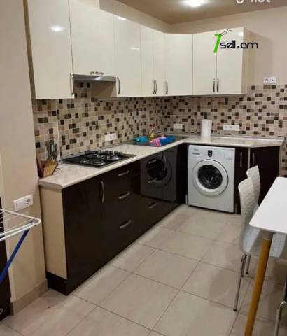 2 սենյականոց բնակարան Եզնիկ Կողբացու փողոցում, 65 քմ, կապիտալ վերանորոգված