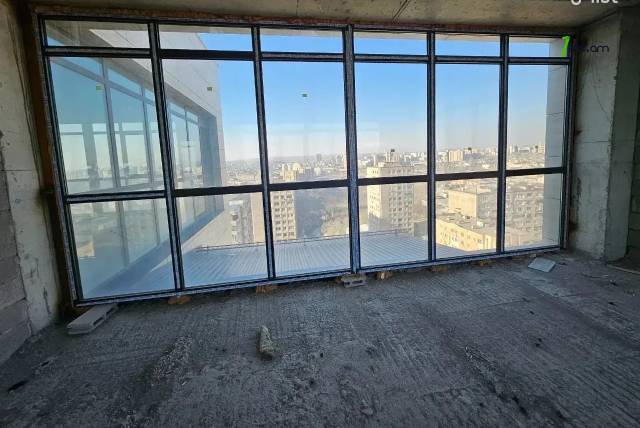 Ընդարձակ 4 սենյականոց բնակարան նորակառույց շենքում Արամ Խաչատրյանի փողոցում, 201 քմ, 3+ սանհանգույց