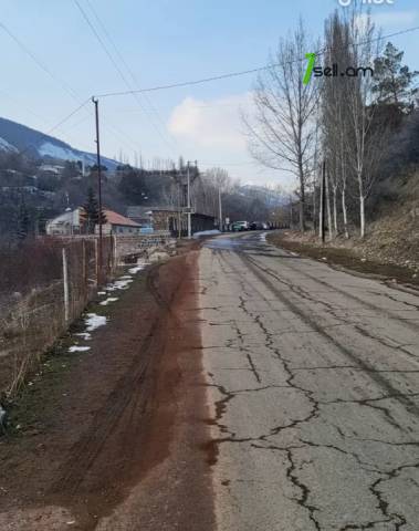 Հողատարածք բնակելի շինությունների համար Աղվերանում, 1400 ք.մ.