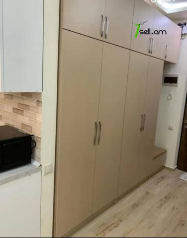 2 սենյականոց բնակարան նորակառույց շենքում Արամ Խաչատրյան փողոցում, 65 ք.մ., բարձր առաստաղներ