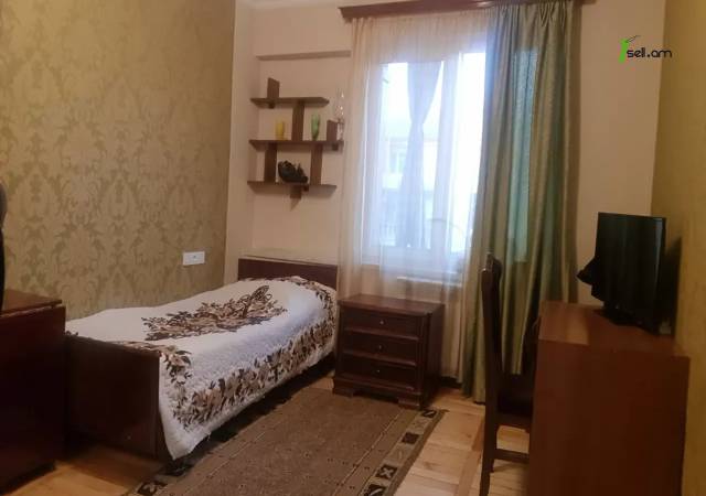 3 սենյականոց բնակարան Մինաս Ավետիսյան փողոցում, 78 ք.մ., նախավերջին հարկ, կապիտալ վերանորոգված