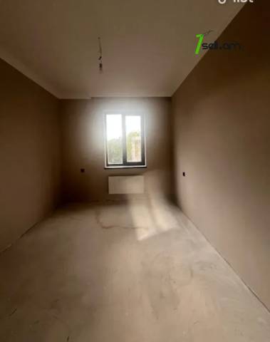 Երկու հարկանի տուն Առինջ 21-րդ փողոցում Առինջում, 12 քմ, 2 սանհանգույց, մասնակի վերանորոգում