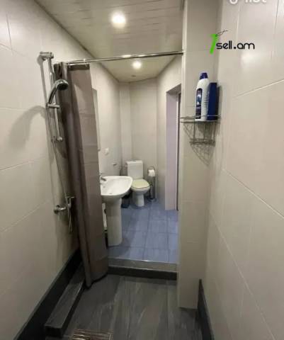 Ընդարձակ 6 սենյականոց բնակարան Մեսրոպ Մաշտոցի պողոտայում, 308 քմ, նախավերջին հարկ, 3+ սանհանգույց