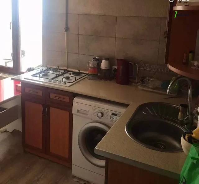 3 սենյականոց բնակարան, Չարենց թաղամաս, 63 քմ, 8/14 հարկ, եվրովերանորոգված