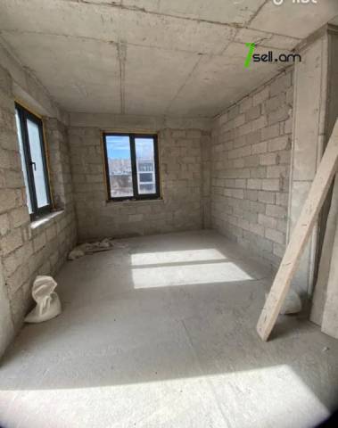 Երկու հարկանի տուն Պարույր Սևակ թաղամասի 1-ին փողոցում Առինջում, 180 քմ, 2 սանհանգույց