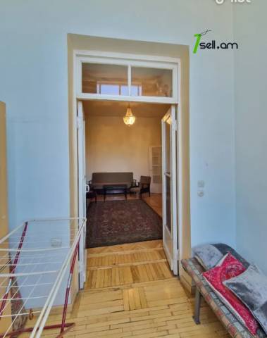 3 սենյականոց բնակարան Ազատության պողոտայում, 83 քմ, նախավերջին հարկ, բարձր առաստաղներ