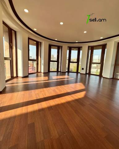 Գրասենյակային տարածք Փավստոս Բուզանդի փողոցում կենտրոնում, 60 քմ