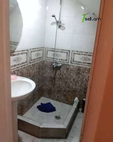 Երկու հարկանի քարե տուն Շենգավիթ փողոցում Շենգավիթում, 200 ք.մ., 2 սանհանգույց, մասնակի վերանորոգում