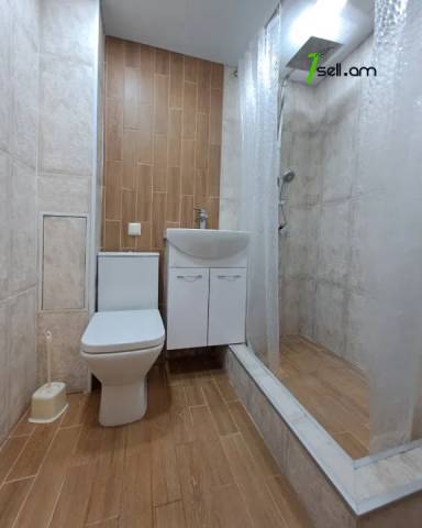 3 սենյականոց բնակարան Վառլամ Ավանեսովի փողոցում, 46 քմ, 1/5 հարկ, դիզայներական ոճով վերանորոգված