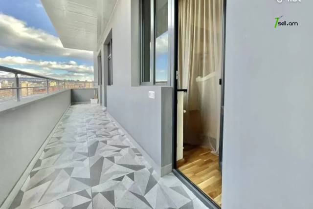 4 սենյականոց բնակարան նորակառույց շենքում Պարույր Սևակի փողոցում, 126 ք.մ., 2 սանհանգույց