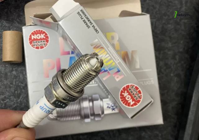 Porsche Cayenne Վառոցքի մոմ, Սվեչա, 4 բեղիկ Օրիգինալ NGK