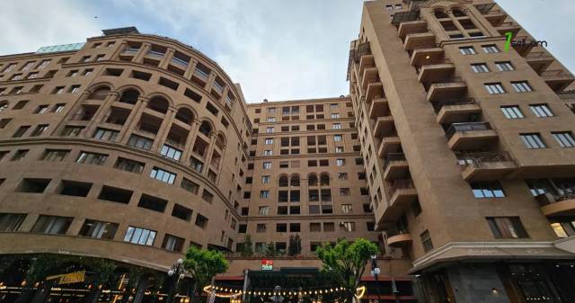 4 սենյականոց բնակարան նորակառույց շենքում Ամիրյան փողոցում, 200 քմ, 7/12 հարկ, 3+ սանհանգույց