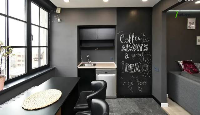 3 սենյականոց բնակարան Սարյան փողոցում, 77 ք.մ., դիզայներական ոճով վերանորոգված, քարե շենք