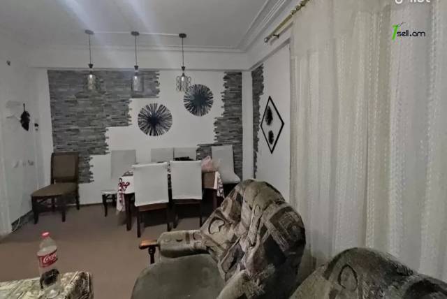 4 սենյականոց բնակարան Արաբկիրում, 88 ք.մ., 2 սանհանգույց, նախավերջին հարկ, մասնակի վերանորոգում